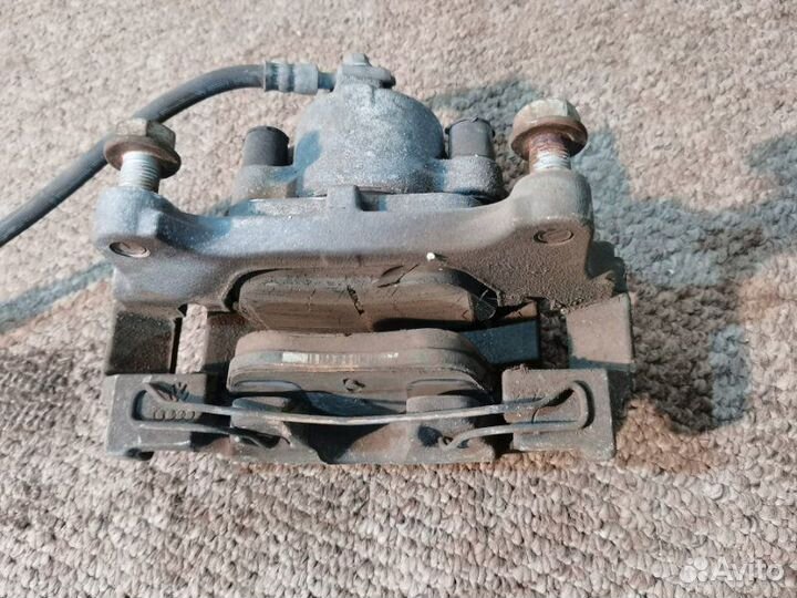 Суппорт передний левый Volkswagen Passat Us Nms