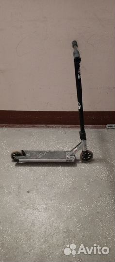 Трюковой самокат стрит