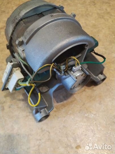 Двигататель стиральной машины