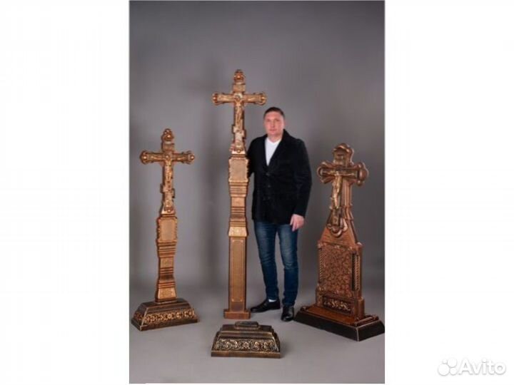 Крест могильный каменный