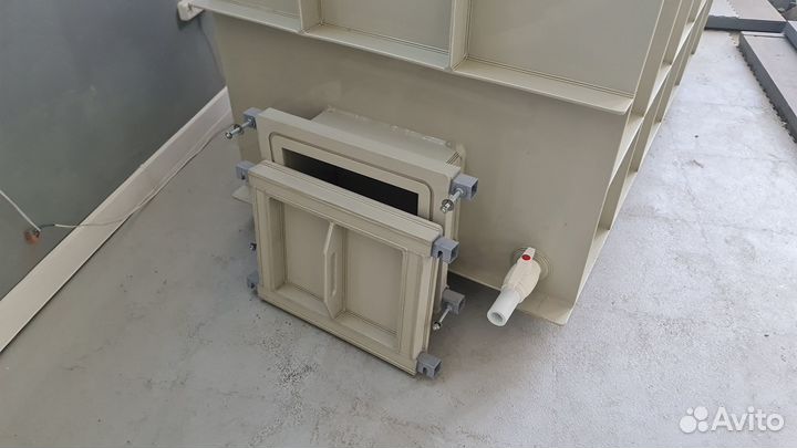 Ёмкость для перевозки живой рыбы (e9u6)