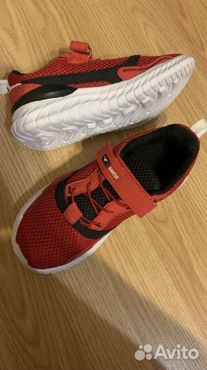 Кроссовки детские новые 34 размер