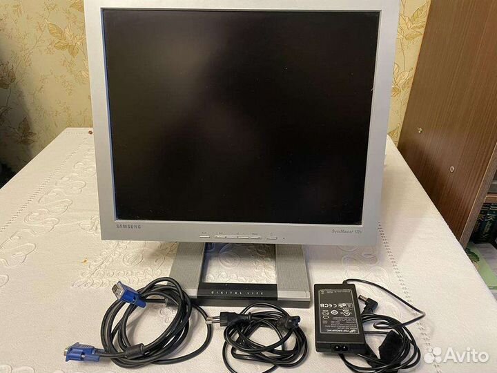 Монитор Samsung SyncMaster 172B 17