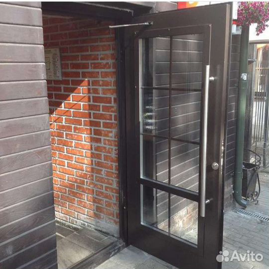 Дверь входная металлическая со стеклом см 994