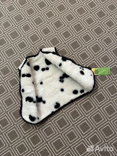 Новые детский жилет и тапочки из нат. шерсти