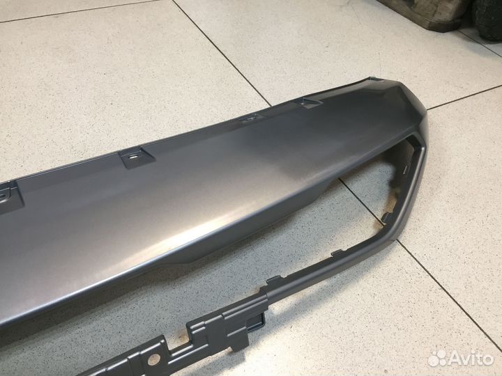 Нижняя часть переднего бампера t1d/t1a серебристая