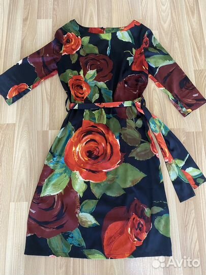 Платье шелк 42