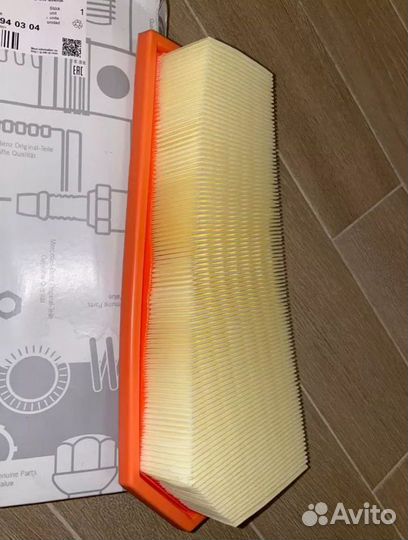 Воздушный фильтр Mercedes W204 W212 A2710940304