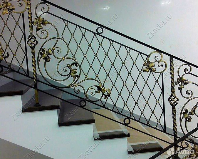 Перила лестничные