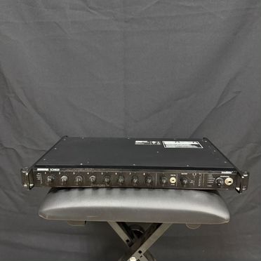 Shure SCM820E микрофонный микшер