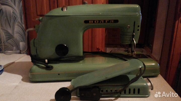 Швейная машинка Волга