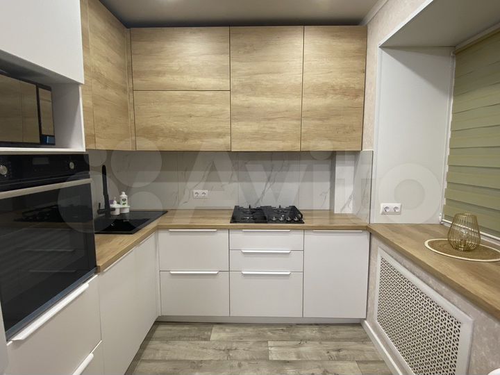 2-к. квартира, 50 м², 1/4 эт.