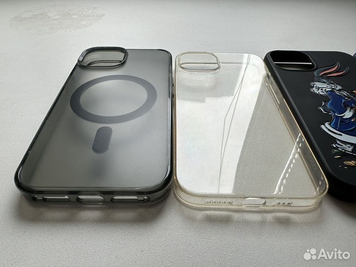 Чехлы для iPhone 13