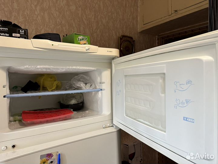 Холодильник бу indesit