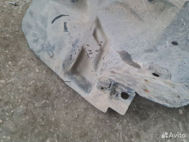 Локер передний правый Renault Fluence седан M4R