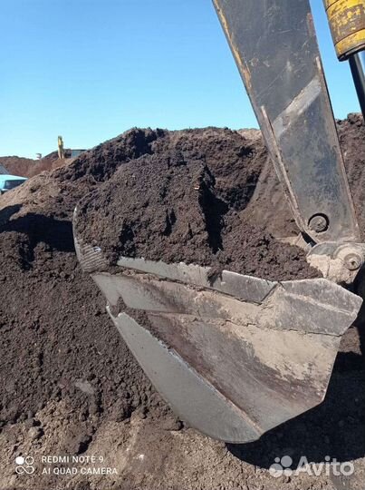 Чернозем, земля плодородная, грунт для грядок