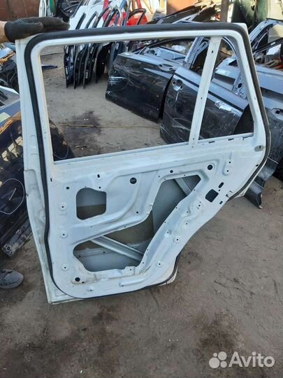 Дверь BMW X5 E70 2007-2013 задняя праваяпод ремонт