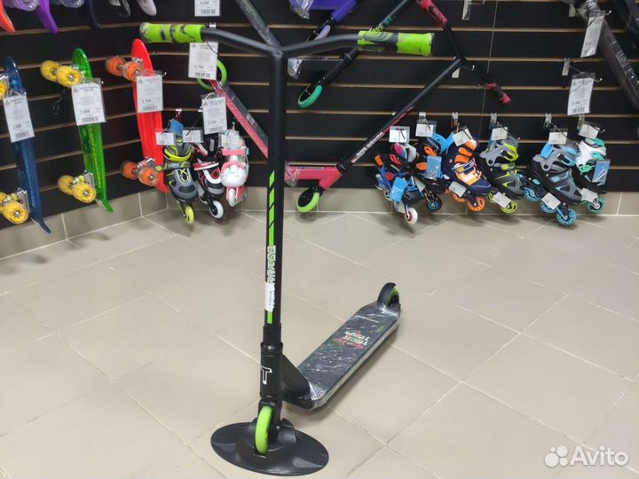 Самокат трюковой TT Duker 202 черный