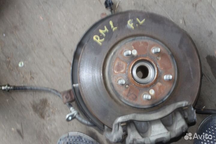 Ступица левая, передняя Honda CR-V RM1 R20A