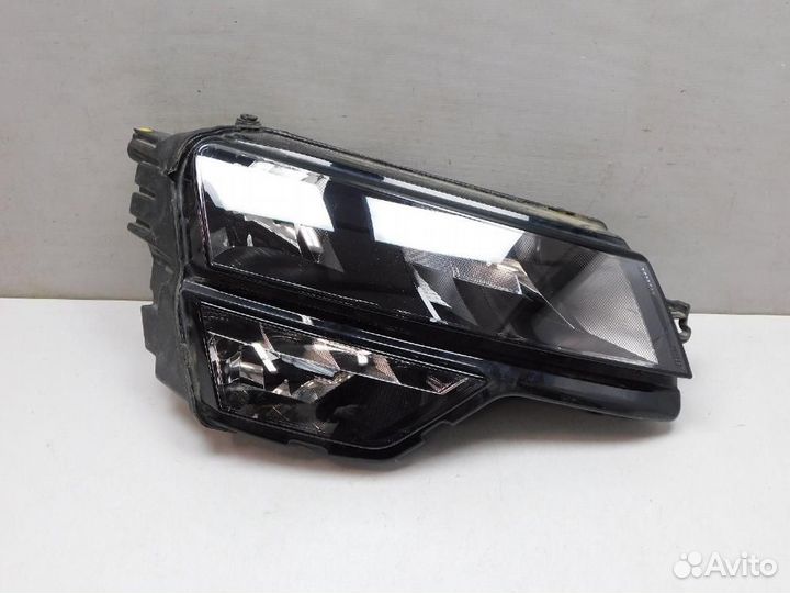 Фара правая Skoda Karoq