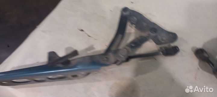 Петли бaгажника Ford Mondeo3