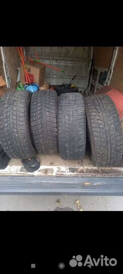 Delinte DS2 215/55 R17