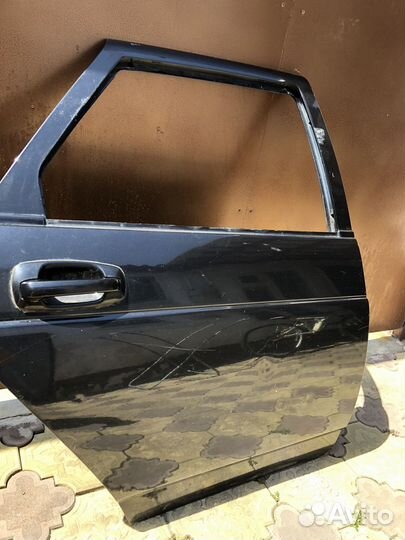 Задняя правая дверь Приора
