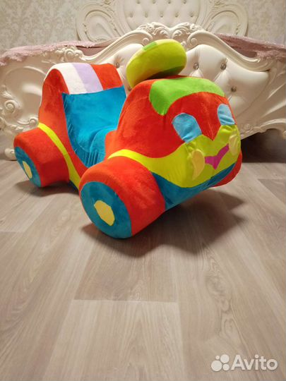 Мягкое кресло машинка