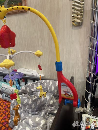 Музыкальная карусель на кроватку