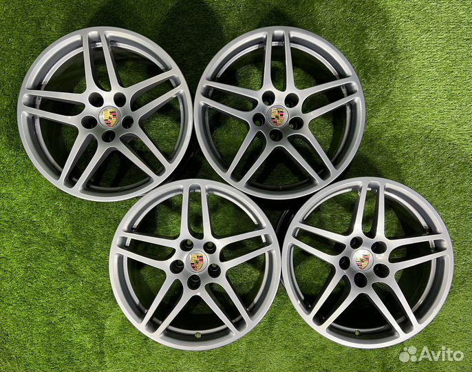 Одноширокие, кованные диски Porsche Macan, 9J