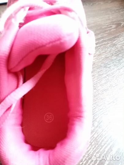 Кроссовки для девочки 35