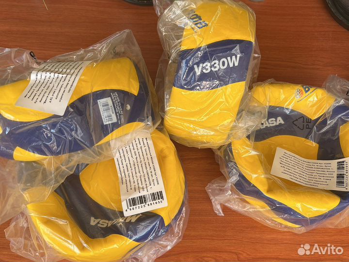 Волейбольный мяч mikasa v330w