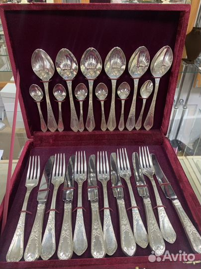 Набор столовых приборов серебро