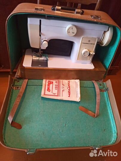 Швейная машина Чайка 132