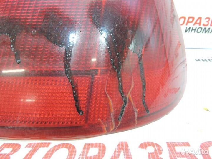 Фонарь задний правый Chrysler 300 LR 1998-2004