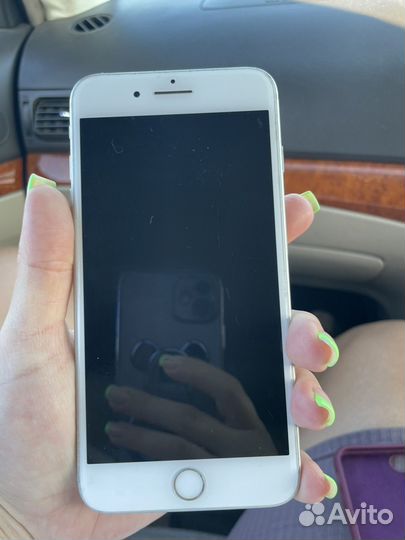 iPhone 8 Plus, 64 ГБ