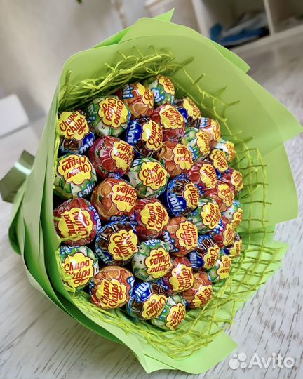 Съедобный букет из чупа-чупсов