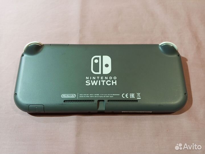 Nintendo Switch Lite с играми