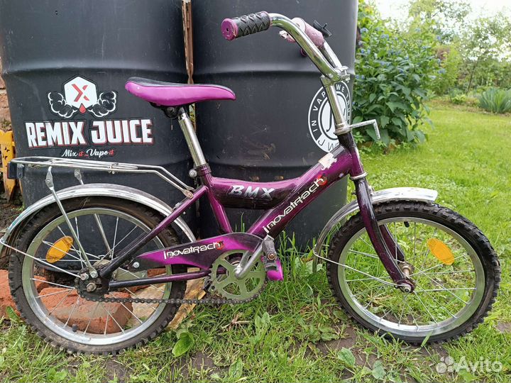 Старый детский велосипед