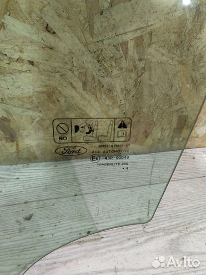 Стекло двери передней левой Ford focus 3