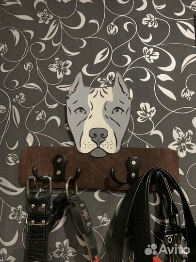 Вешалка для поводков и ошейников