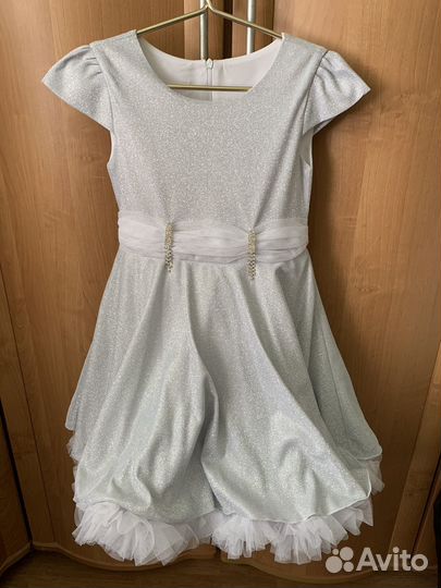 Платье для девочки очень нарядно