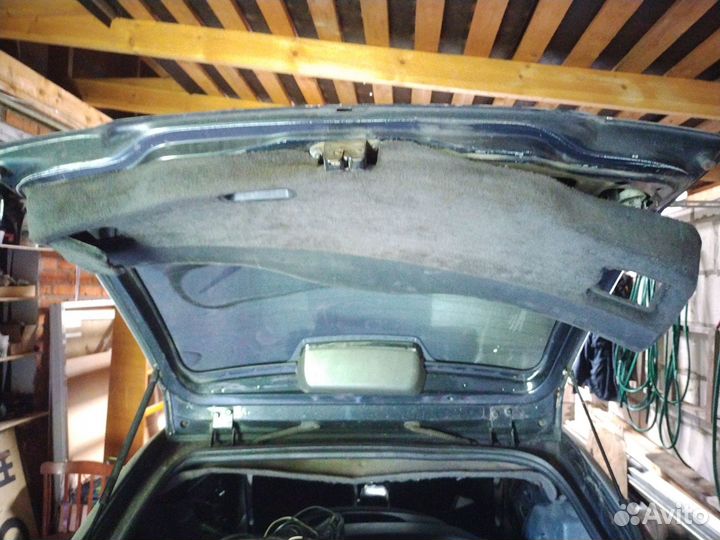 Крышка багажника Volvo v40