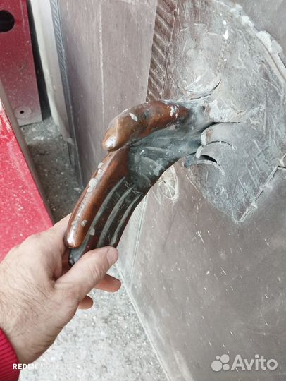 Железная дверь