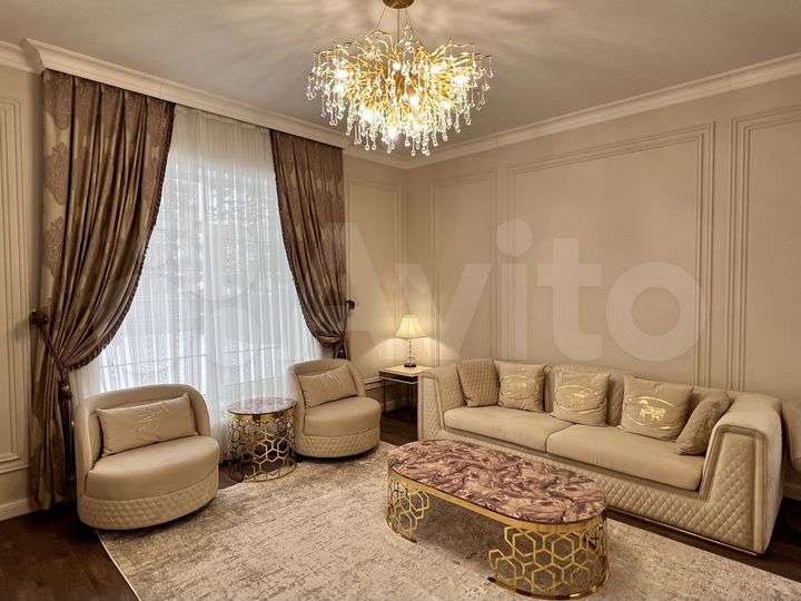 Дом 298 м² на участке 7 сот.