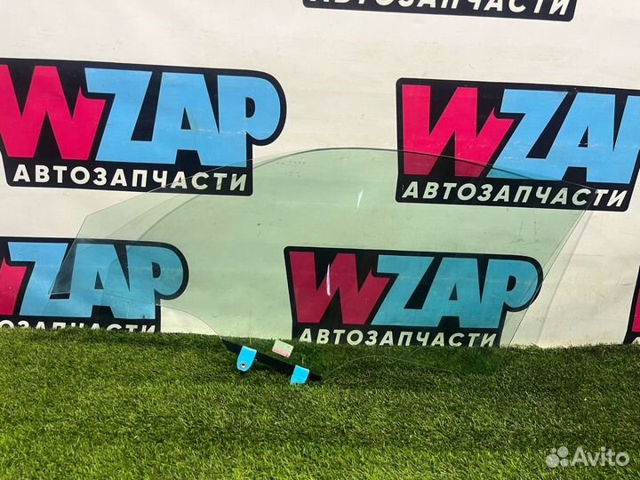 Стекло двери передней правой Honda HR-V 2 рест