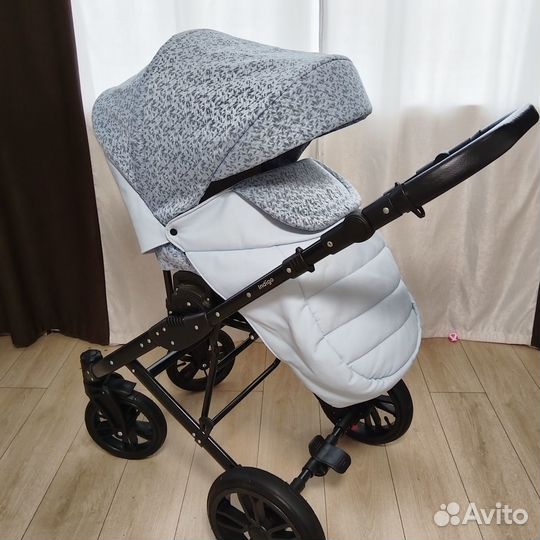 Продам коляску 3 в 1
