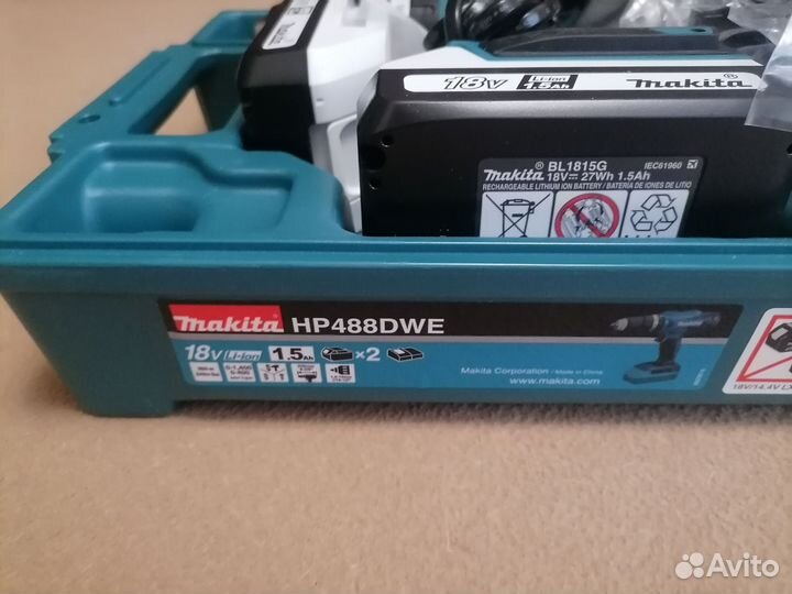 Дрель-шуруповерт аккумуляторная Makita HP488DWE