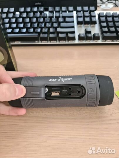 Bluetooth колонка (спортивная)