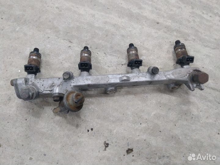 Форсунки Топливная рампа с форсунками Honda Rover